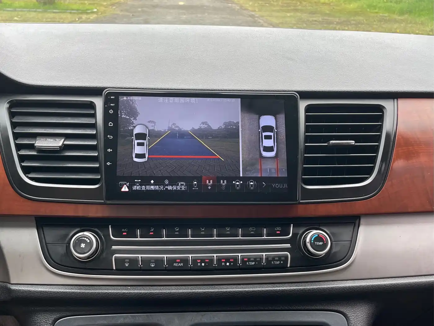 SAIC Maxus Maxus G10 2016 2016 2.0T Automatic Luxury Executive Edition