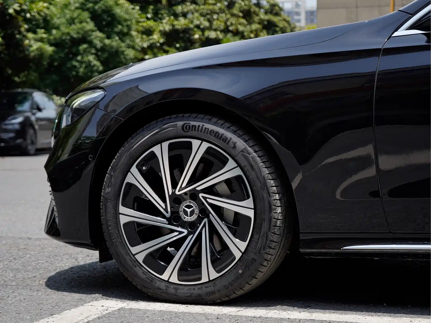 Mercedes-Benz E-Class 2024 Model E 300 L Luxury фото 8
