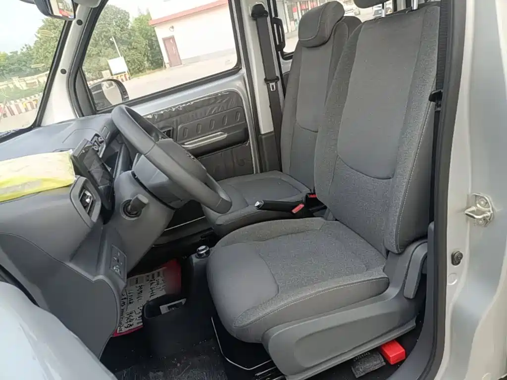 Wuling Motors Wuling Zhiguang NEV 2026 2025 Model Comfort