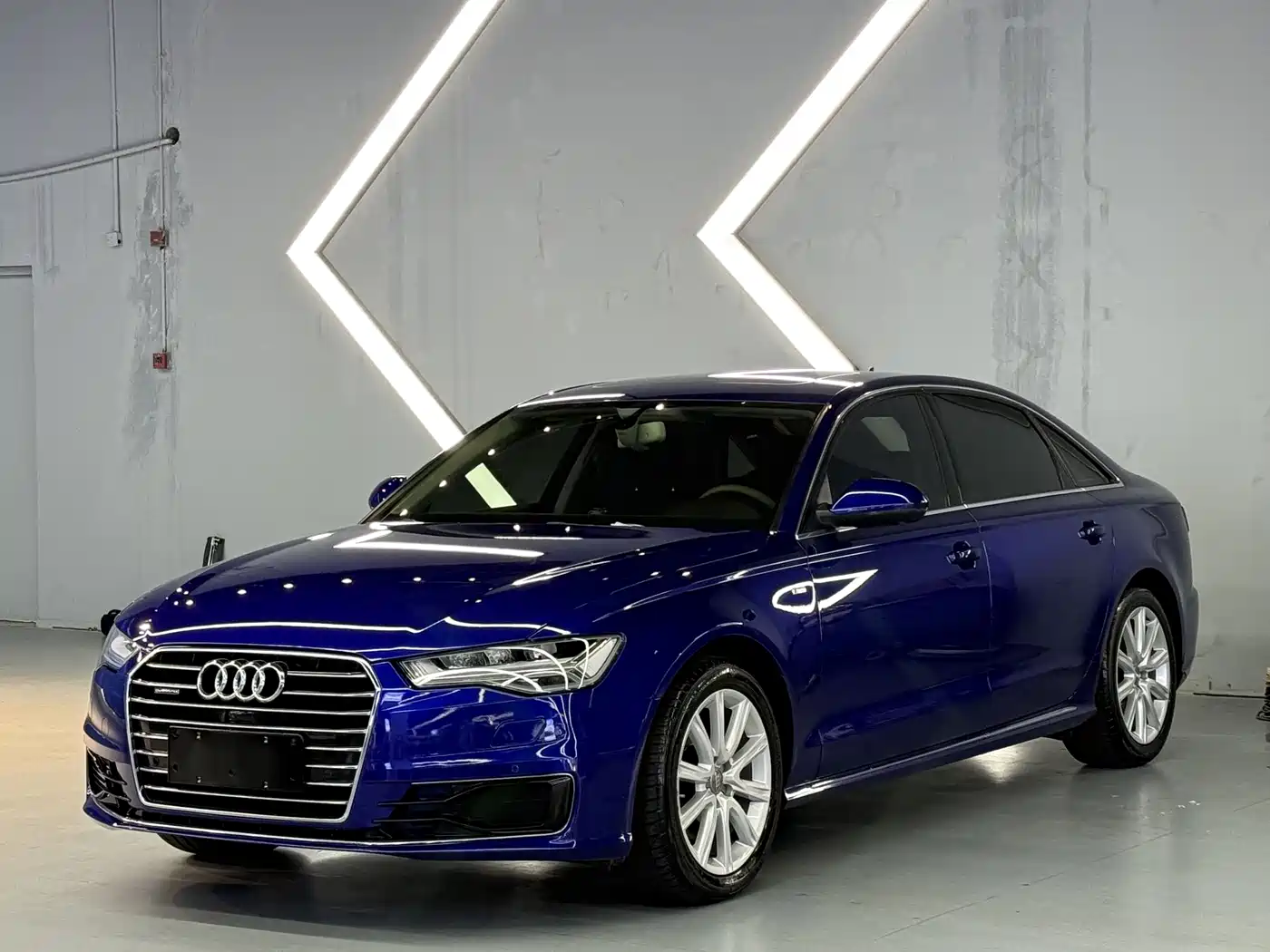 Audi A6L 2018 30th Anniversary TFSI Progressive