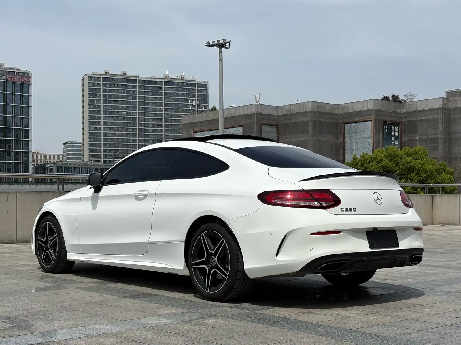 Photo 6 - Mercedes-Benz C-Class (Import)