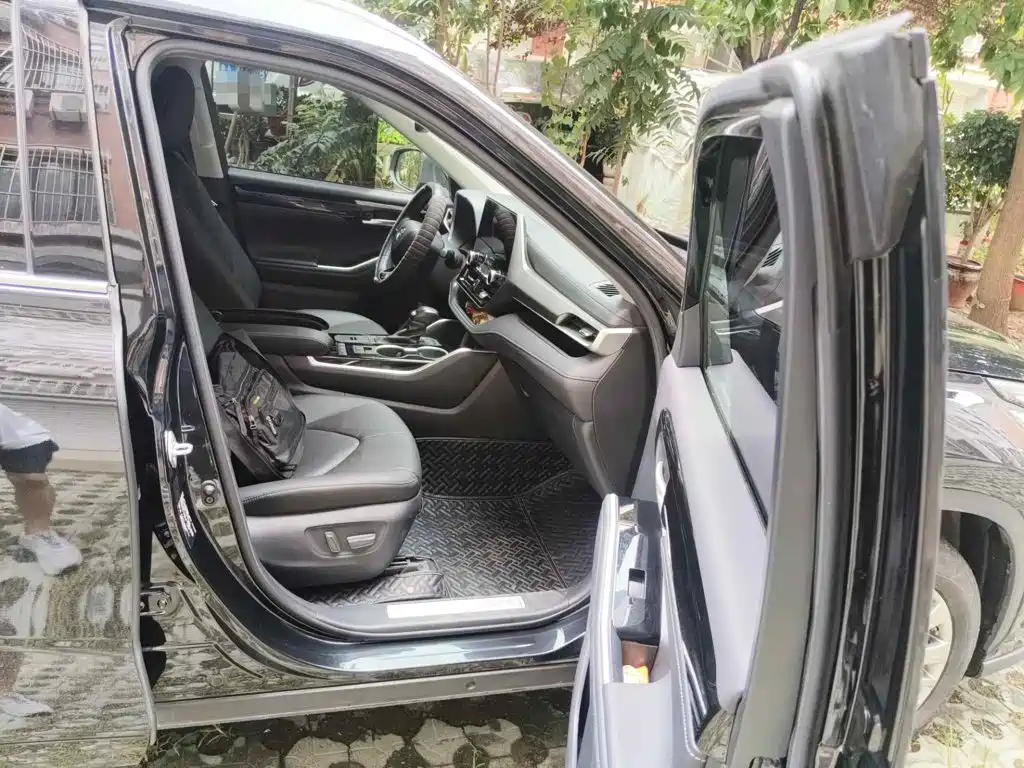 Toyota Highlander 2023 2022 Model Dual Engine 2.5L 4WD Premium Edition 7-Seater