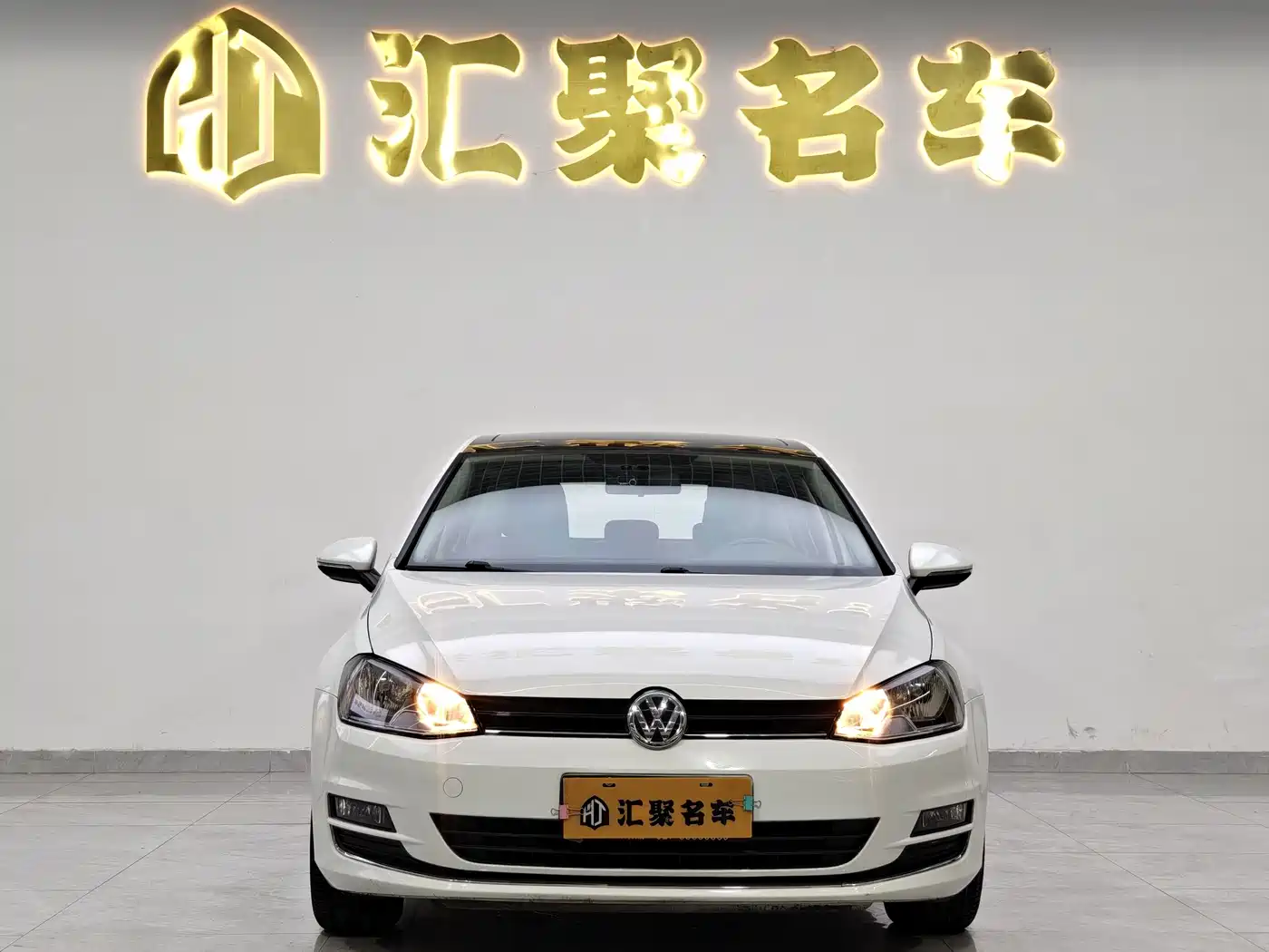 Volkswagen Golf 2016 230TSI Automatic Comfort фото 2