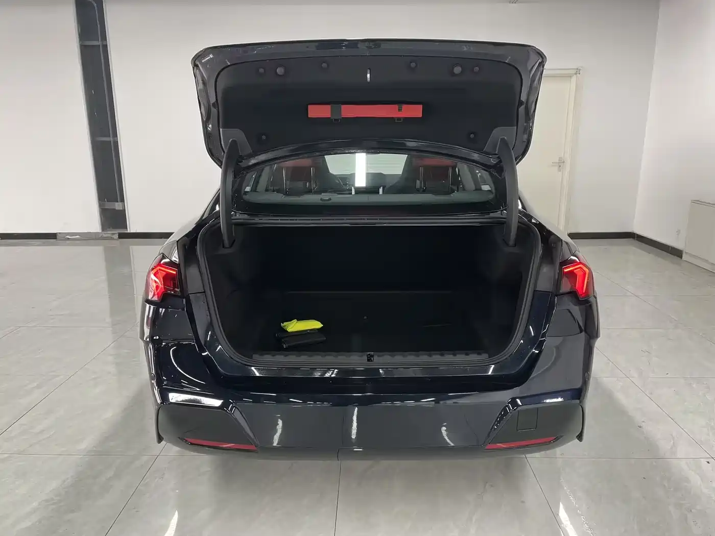 BMW 2 Series 2025 225L M Sport Moonlight Package фото 6