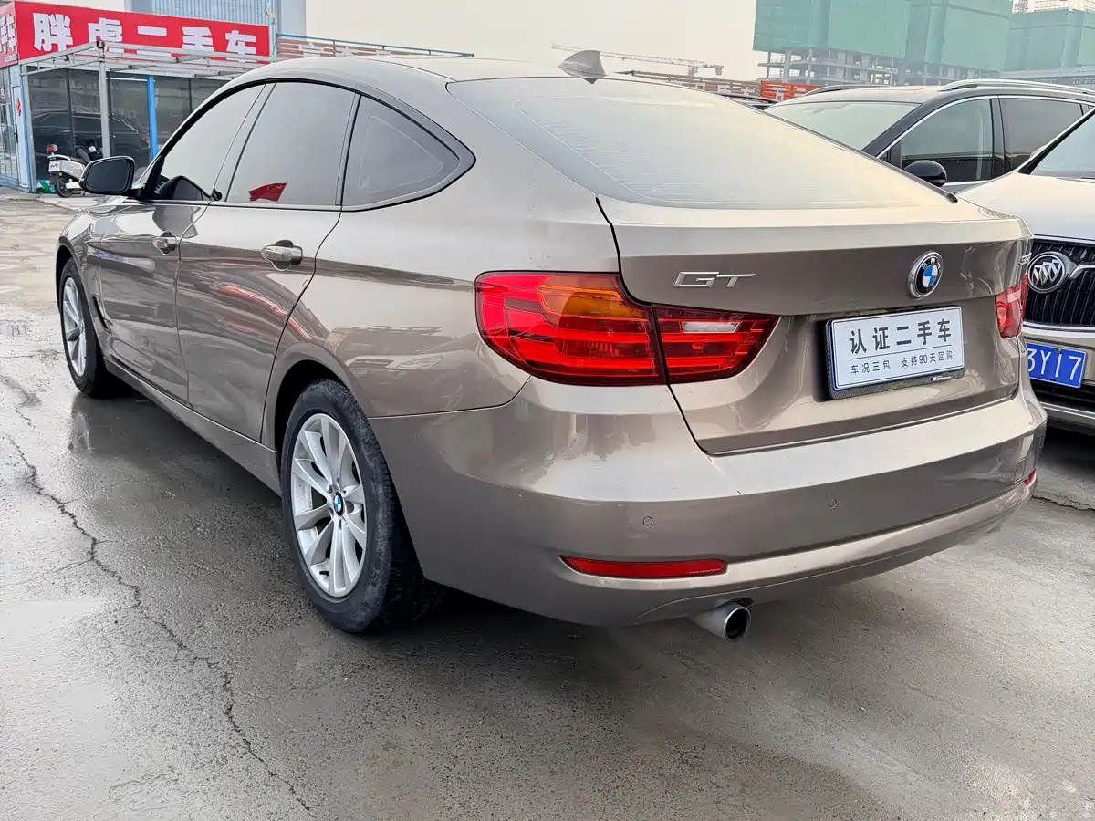 BMW 3 Series GT 2014 320i Leading Edition фото 4