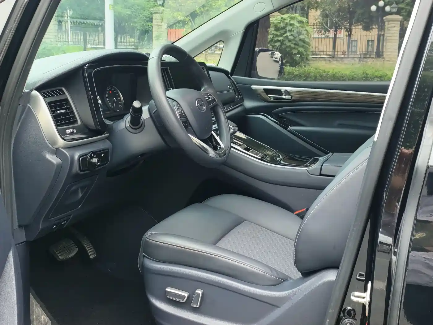 GAC Trumpchi Trumpchi M8 2023 Leading Series 390T Luxury Edition фото 4
