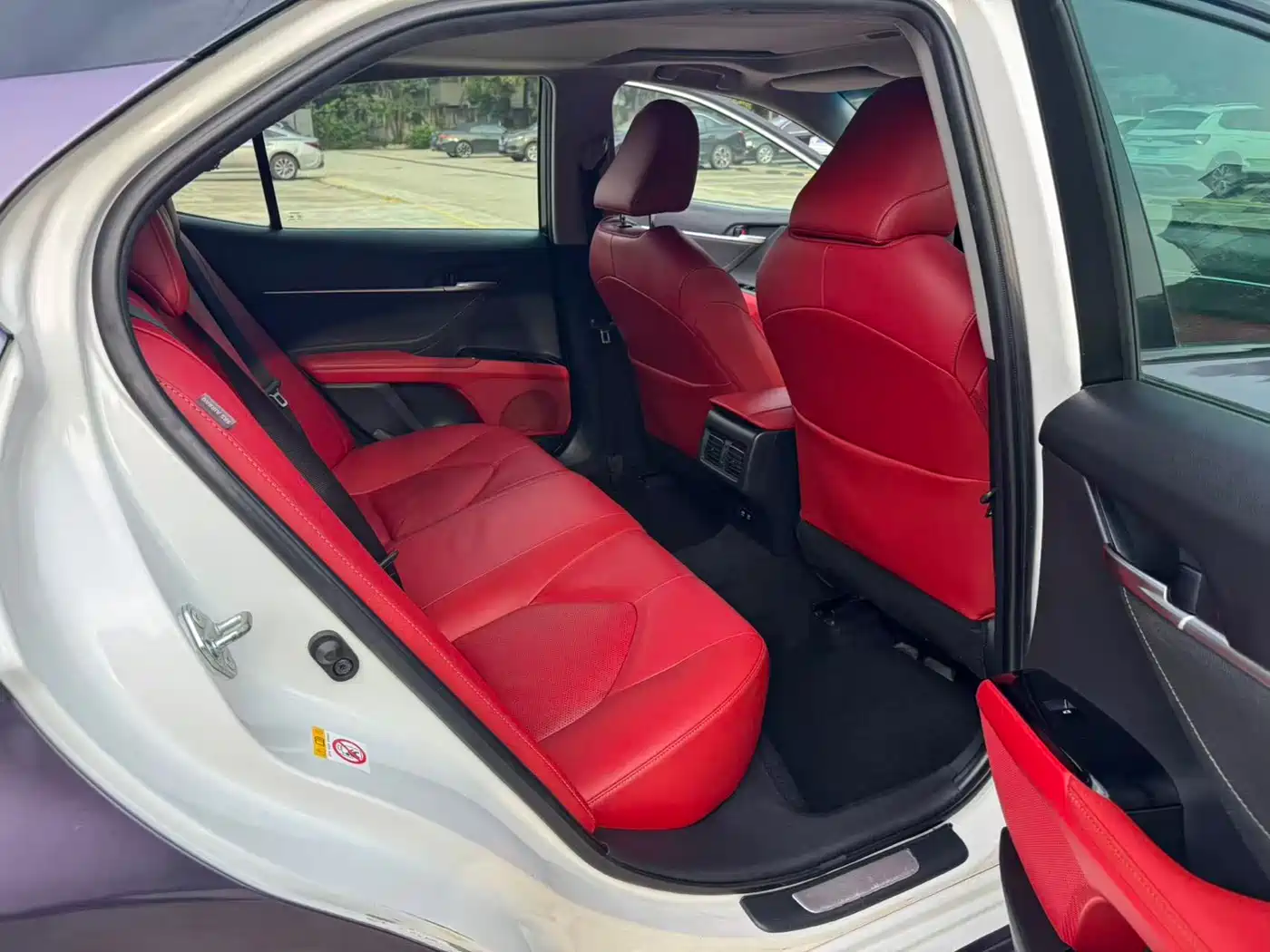 Toyota Camry 2018 2.5S Trend Edition фото 10