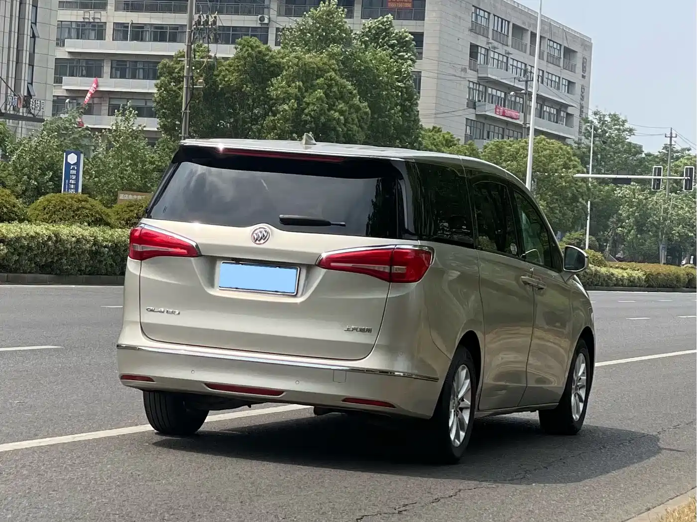 Buick GL8 2017 ES 28T Premium China V фото 4
