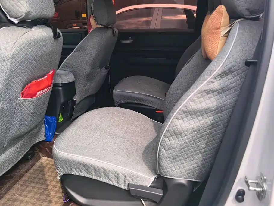 Wuling Motors Wuling Hongguang PLUS 2023 2020 1.5L Manual Comfort 7-seater
