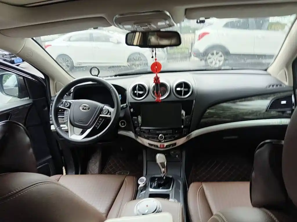 BYD S7 2016 2016 2.0T Automatic Flagship Plus