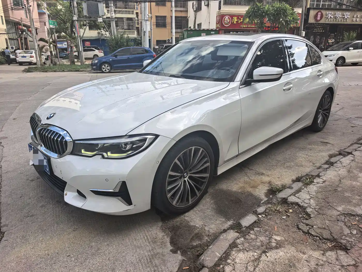 BMW 3 Series 2020 325Li Launch Edition