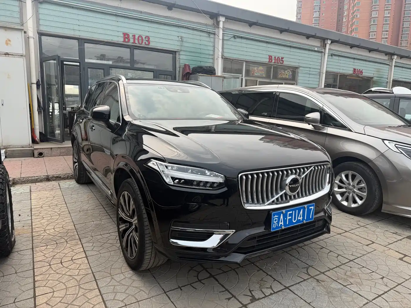 VOLVO XC90