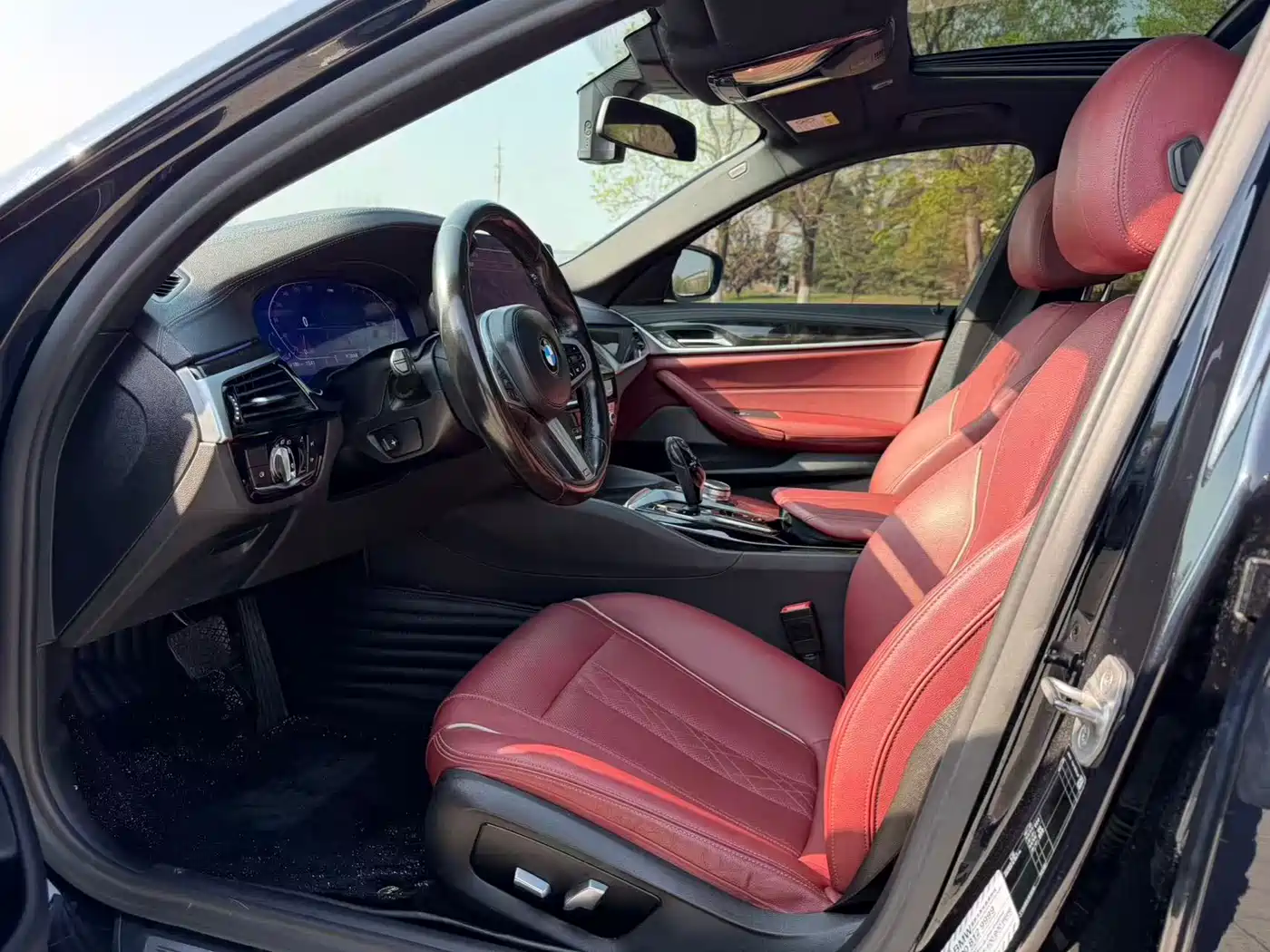 BMW 5 Series 2022 525Li M Sport Package фото 4