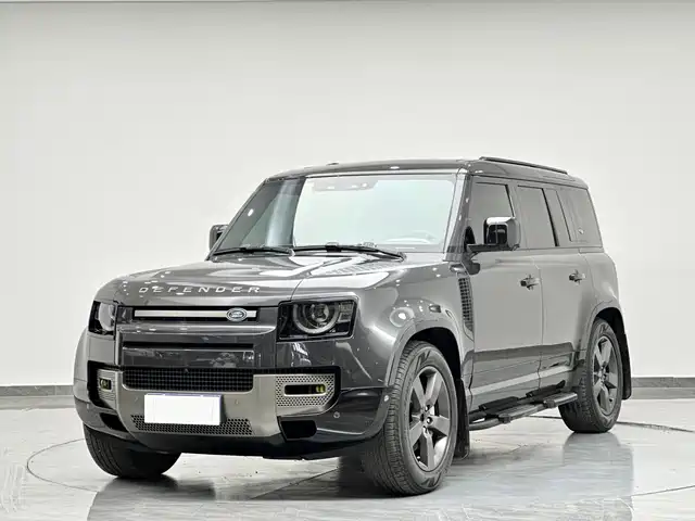 Land Rover Defender 2024