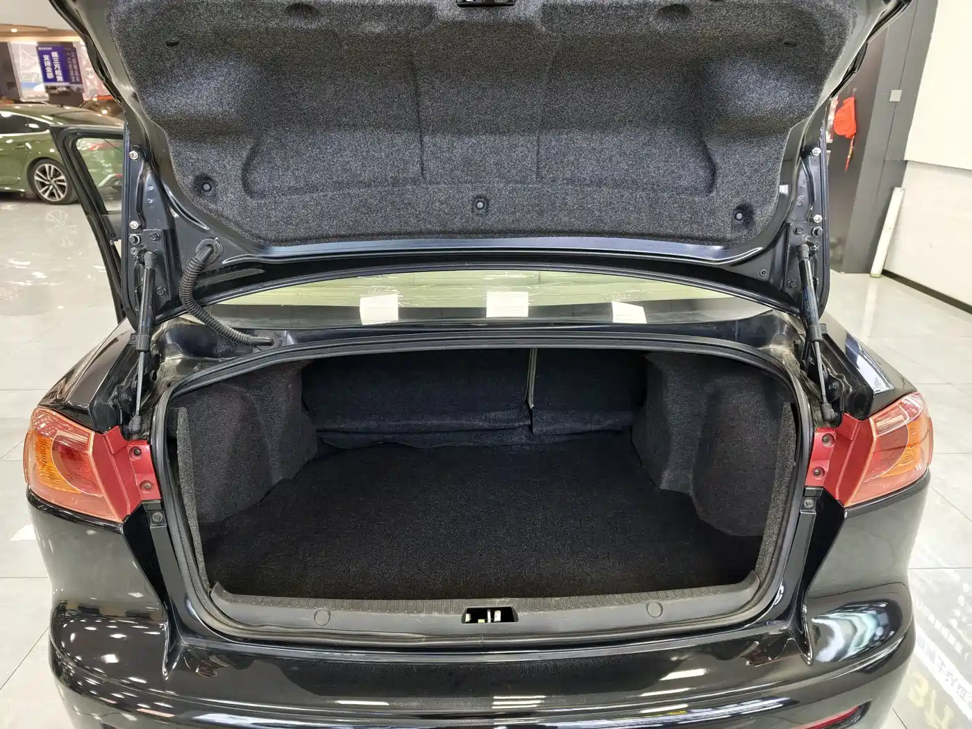 Mitsubishi Lancer EX 2012 New Year Edition 1.8L CVT Comfort фото 17
