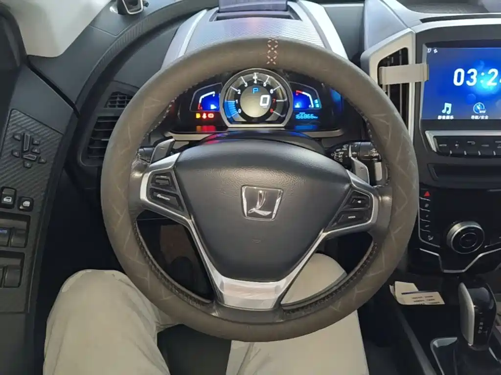 Luxgen U6 SUV 2015 2014 2.0T Wisdom Premium