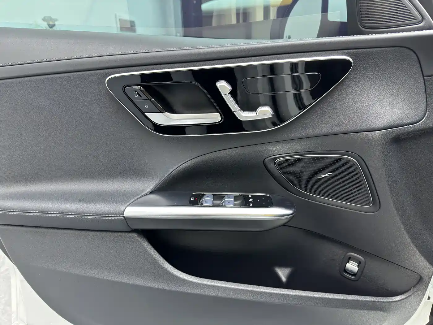 Mercedes-Benz C-Class 2024 Facelift III C 260 L Sport фото 21