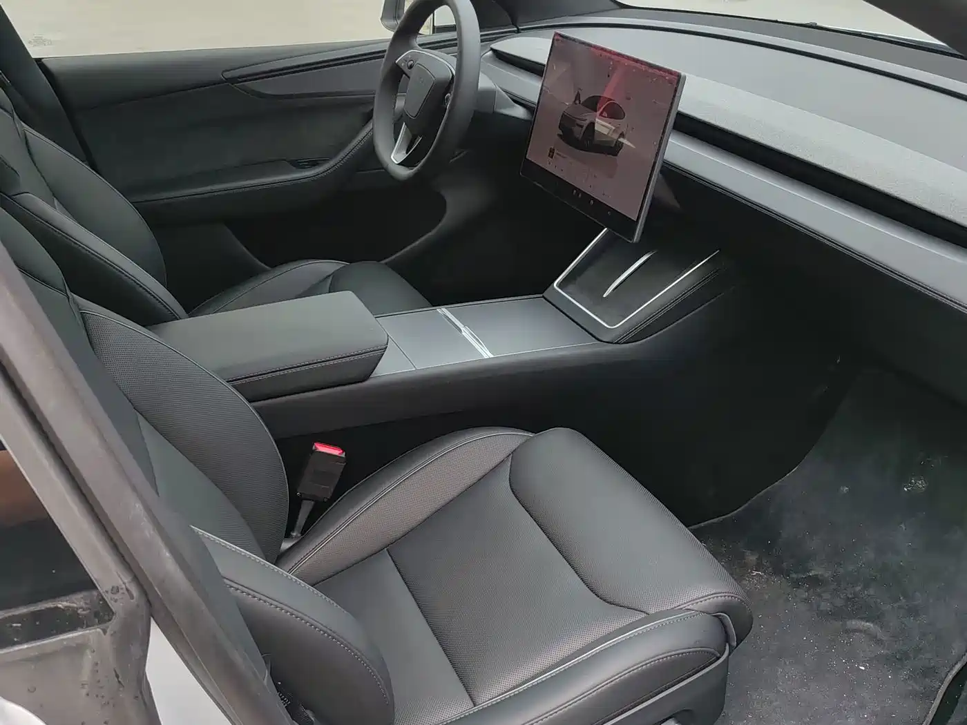 Tesla Model Y 2026 2025 Model Long Range All-Wheel Drive Launch Edition