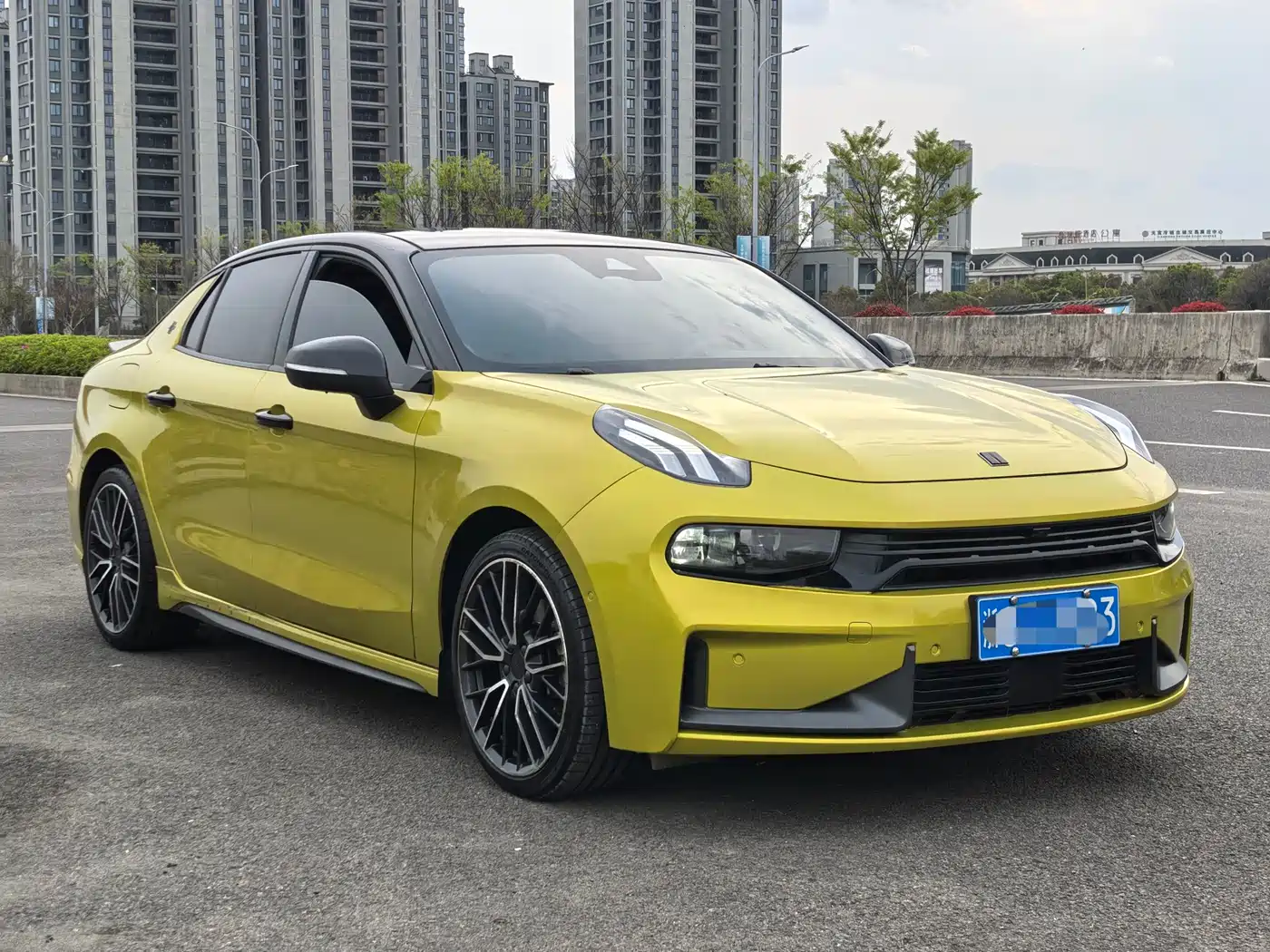 Lynk & Co 03 2022 03+ 2.0TD Auto Wind Rider Edition фото 3