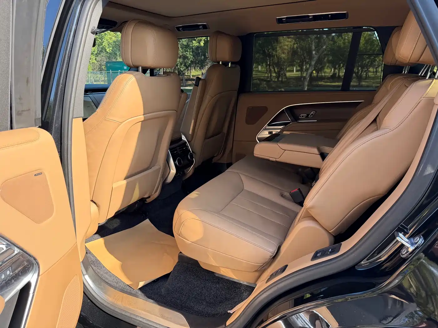 Land Rover Range Rover 2024 2024 3.0 L6 400PS Golden Age Extended 7-Seater