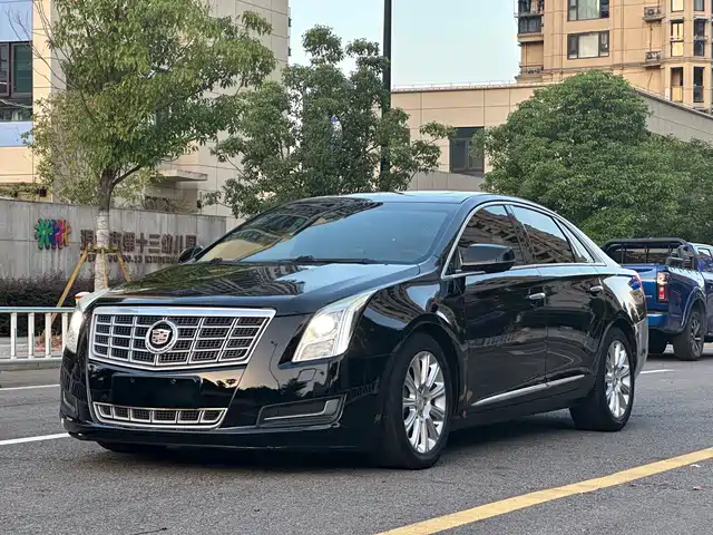 CADILLAC XTS