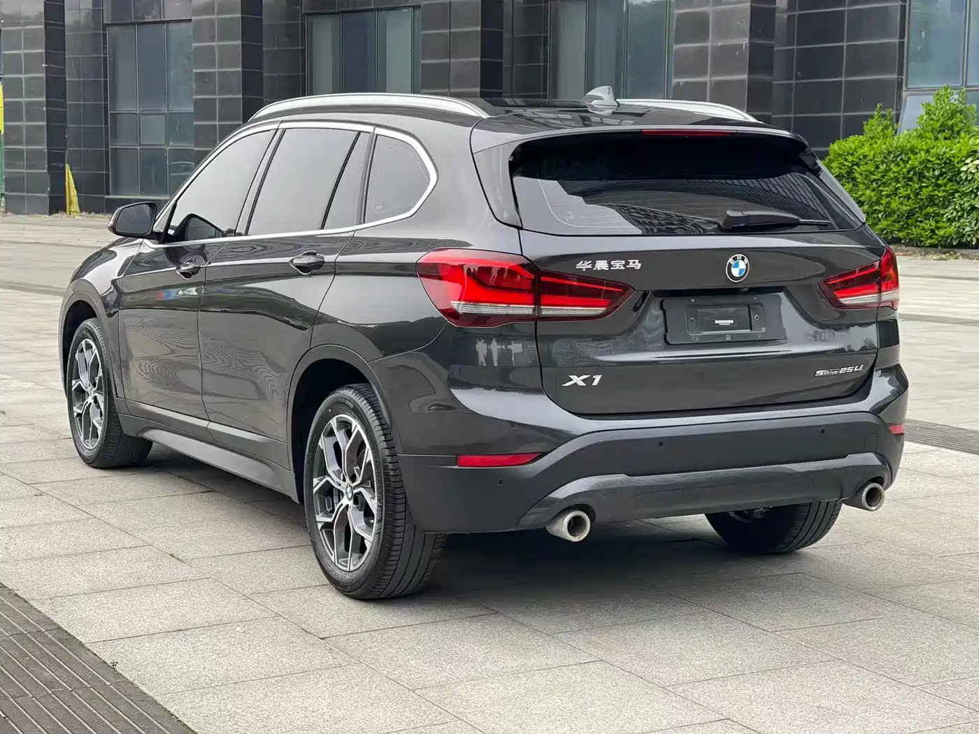 BMW X1 2021 sDrive25Li Leading фото 6