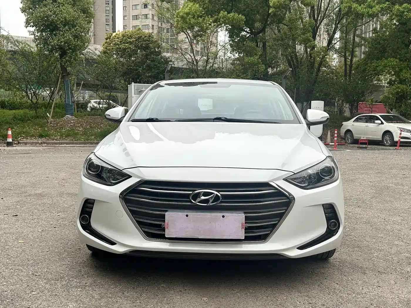 Hyundai Elantra 2016 Model 1.6L Automatic Smart Elite фото 2