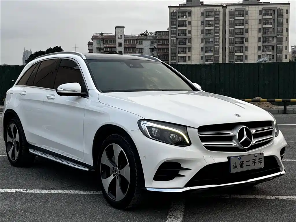 Mercedes-Benz GLC 2018 GLC 300 4MATIC Dynamic фото 4