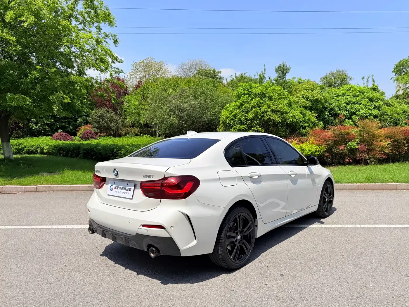 BMW 1-SERIES