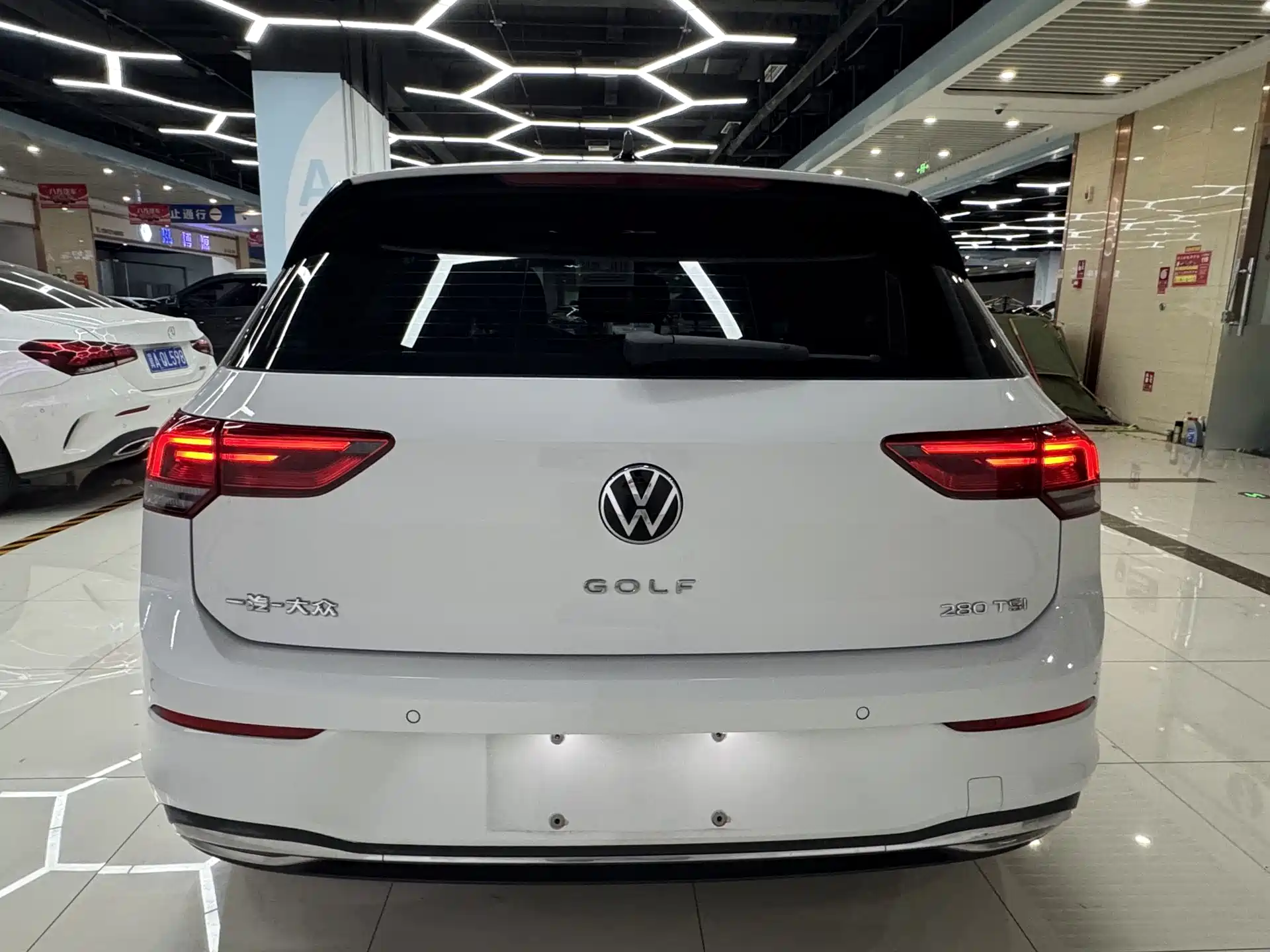 Фото 6 - Volkswagen Golf