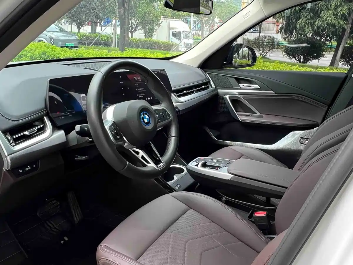 BMW iX1 2025 2025 eDrive25L M Sport Package