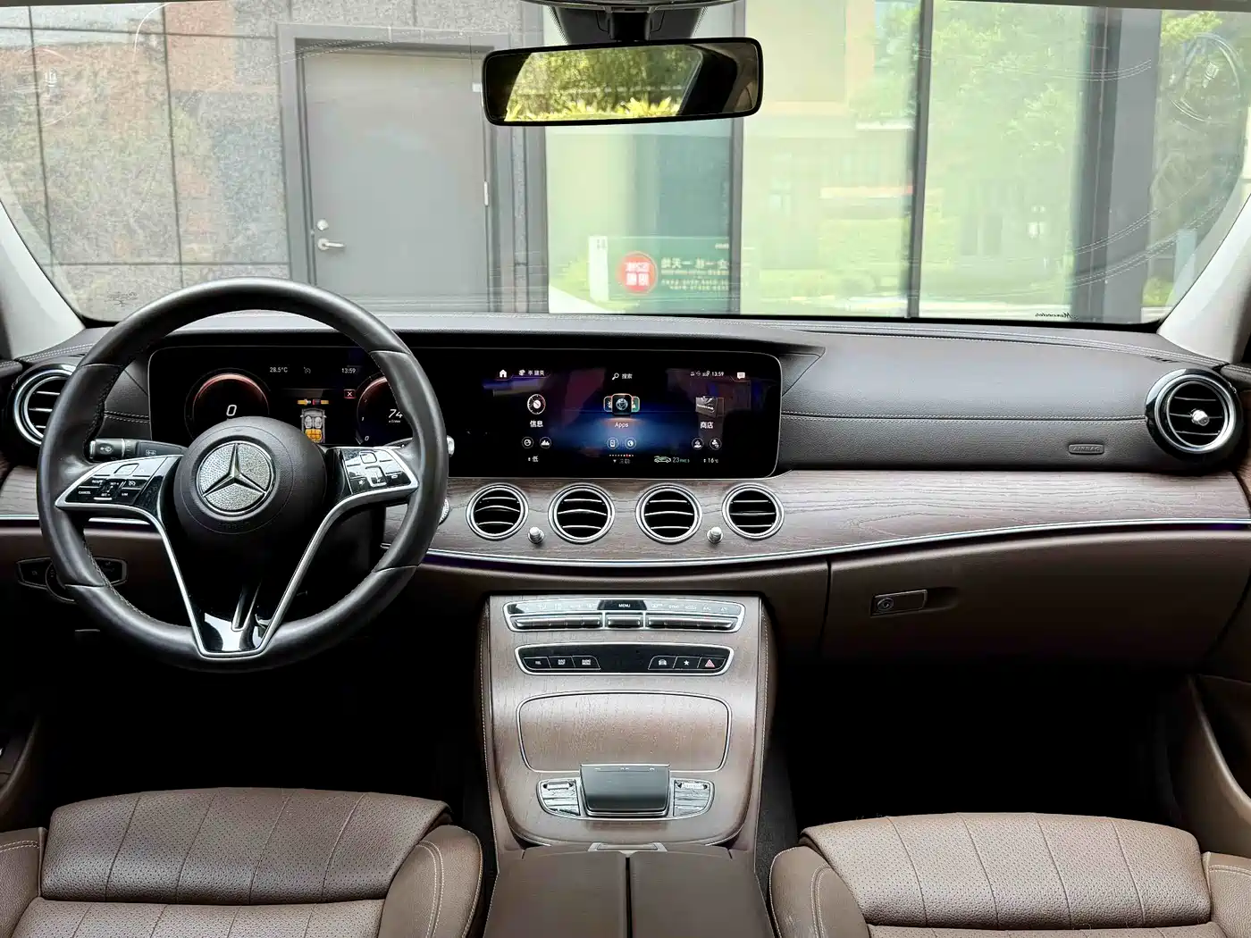 Mercedes-Benz E-Class 2022 E 300 L Sport Fashion фото 10