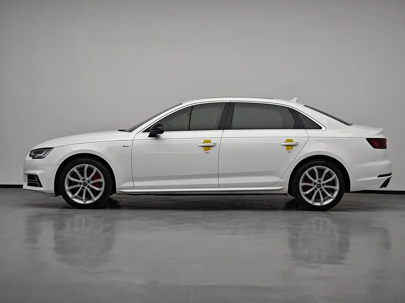 Audi A4L 2018 30th Anniversary 45 TFSI quattro Personality Sport фото 19