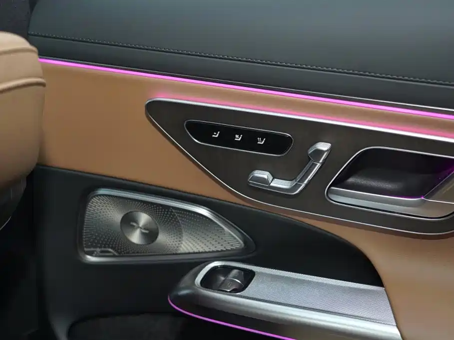 Mercedes-Benz E-Class 2026 E 300 L Luxury фото 23