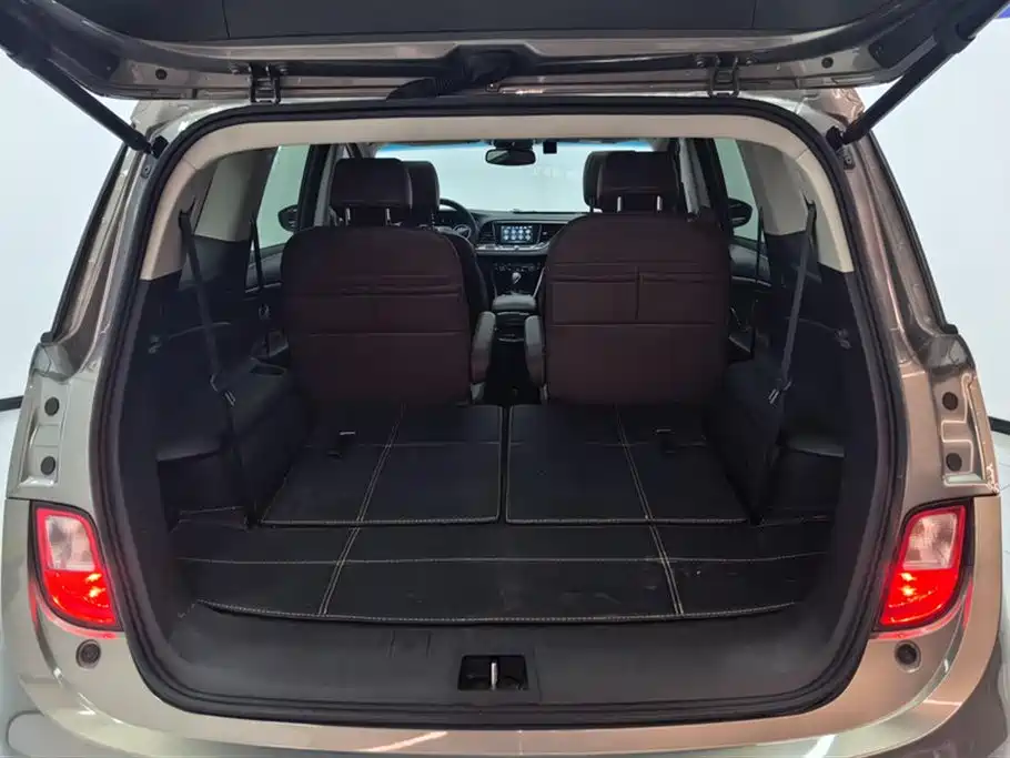 Buick GL6 2018 18T 6-Seater Premium фото 4