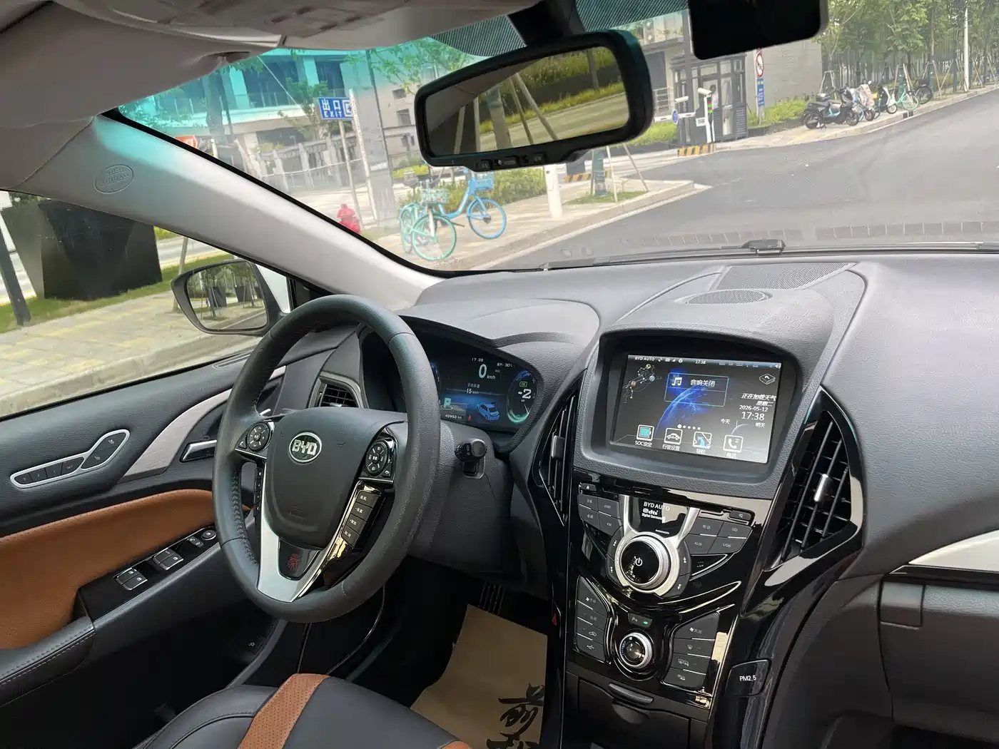 BYD Qin New Energy 2015 1.5T Double Champion Flagship Plus фото 15
