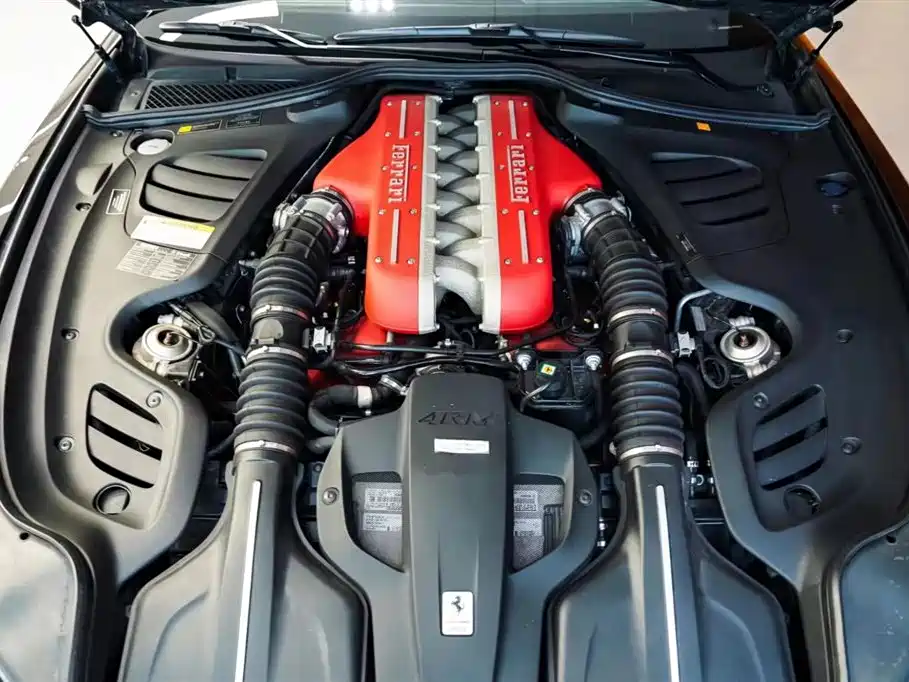 Ferrari GTC4Lusso 2016 6.3L V12 фото 10