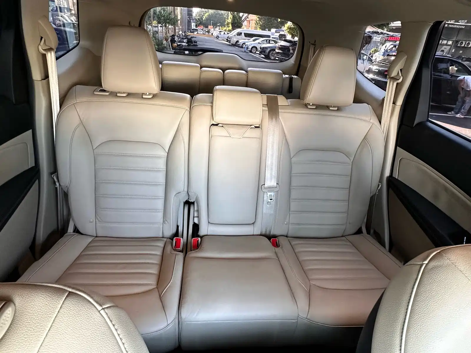 Фото 16 - Ford Edge