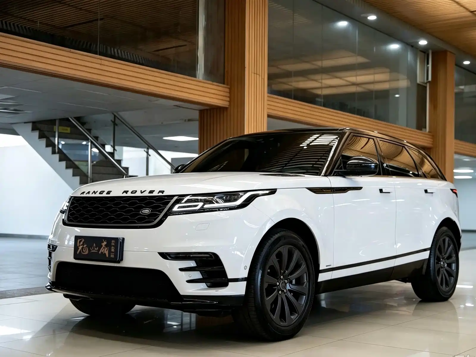 Фото 1 - Land Rover Range Rover Velar
