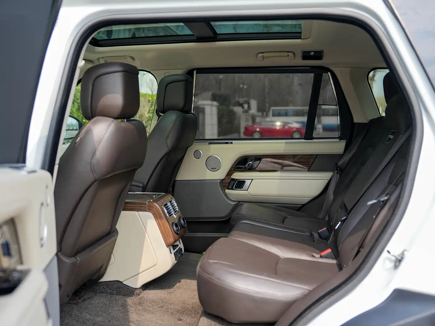 Land Rover Range Rover 2018 3.0 SC V6 Vogue SE Genesis Extended Edition фото 26