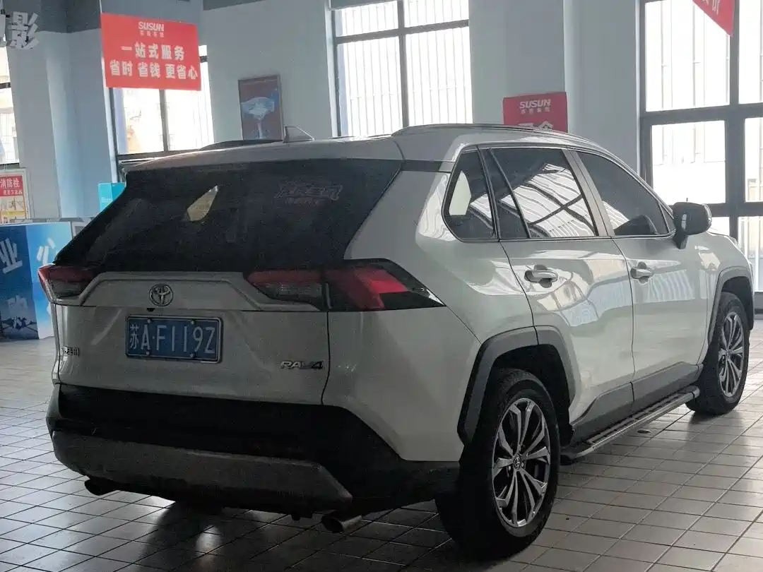 Toyota RAV4 Rongfang 2023 2.0L CVT FWD Style Plus Edition фото 12
