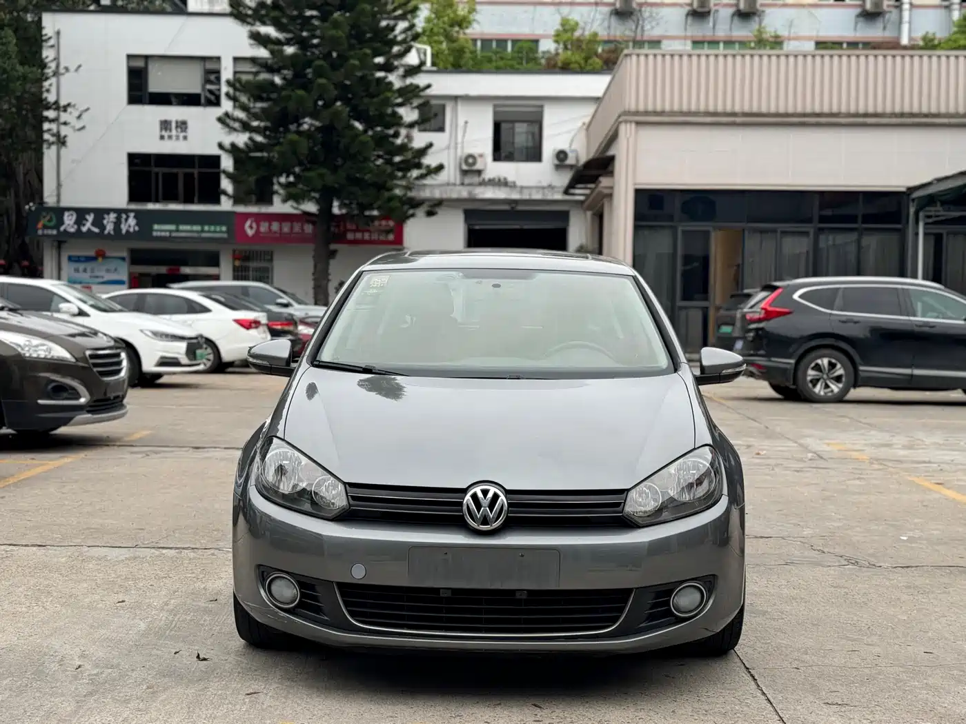 Volkswagen Golf 2012 1.6 Manual Comfort Type фото 2