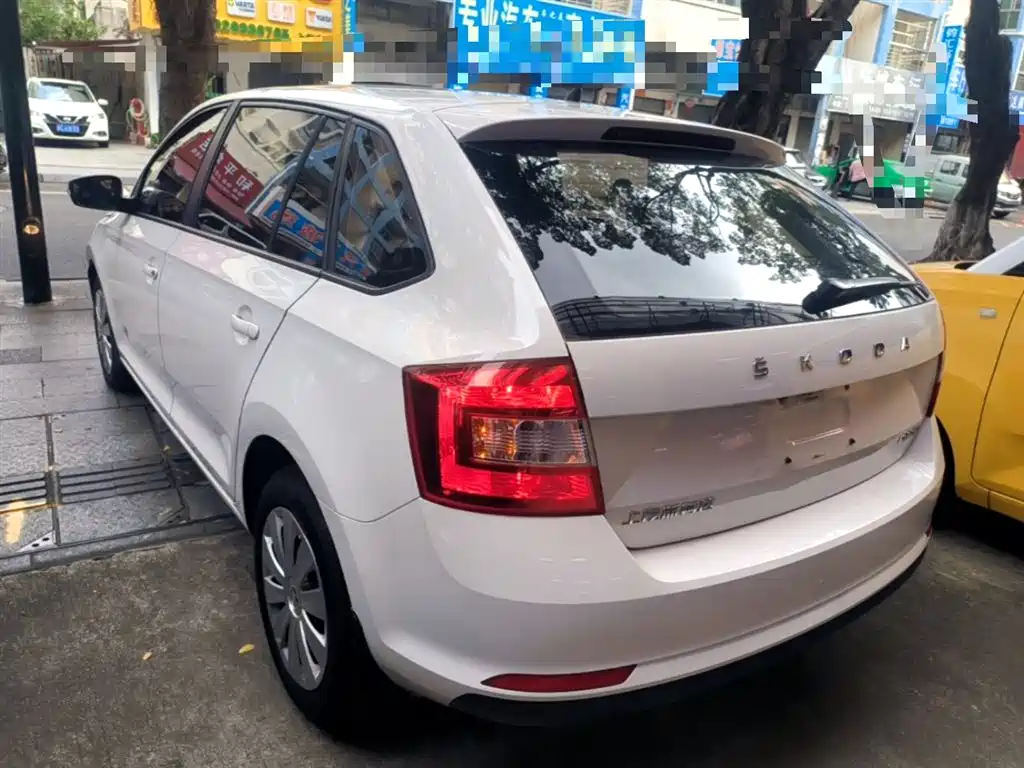 Škoda Skoda Rapid Spaceback 2019 Facelift 1.5L Automatic Standard Version China V фото 5