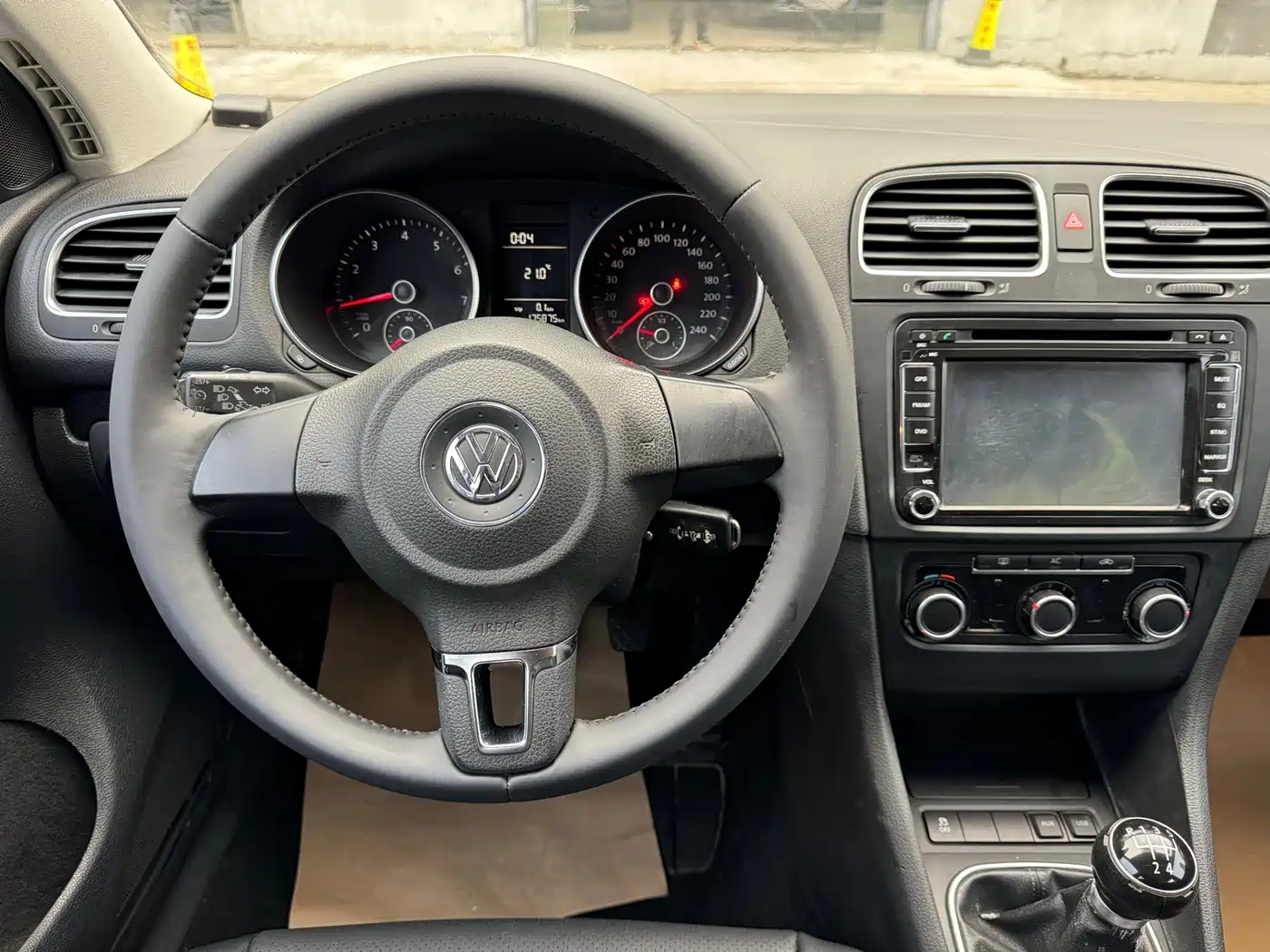 Volkswagen Golf 2012 1.6 Manual Comfort Type фото 11