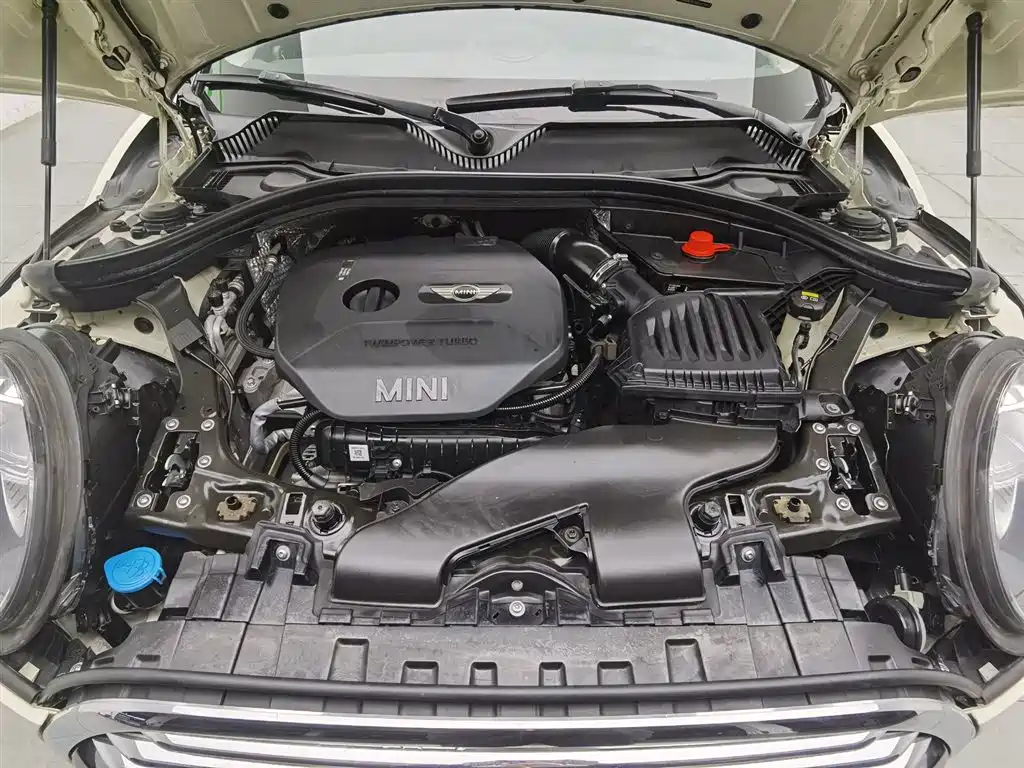 MINI CLUBMAN 2016 Facelift 1.5T COOPER фото 6