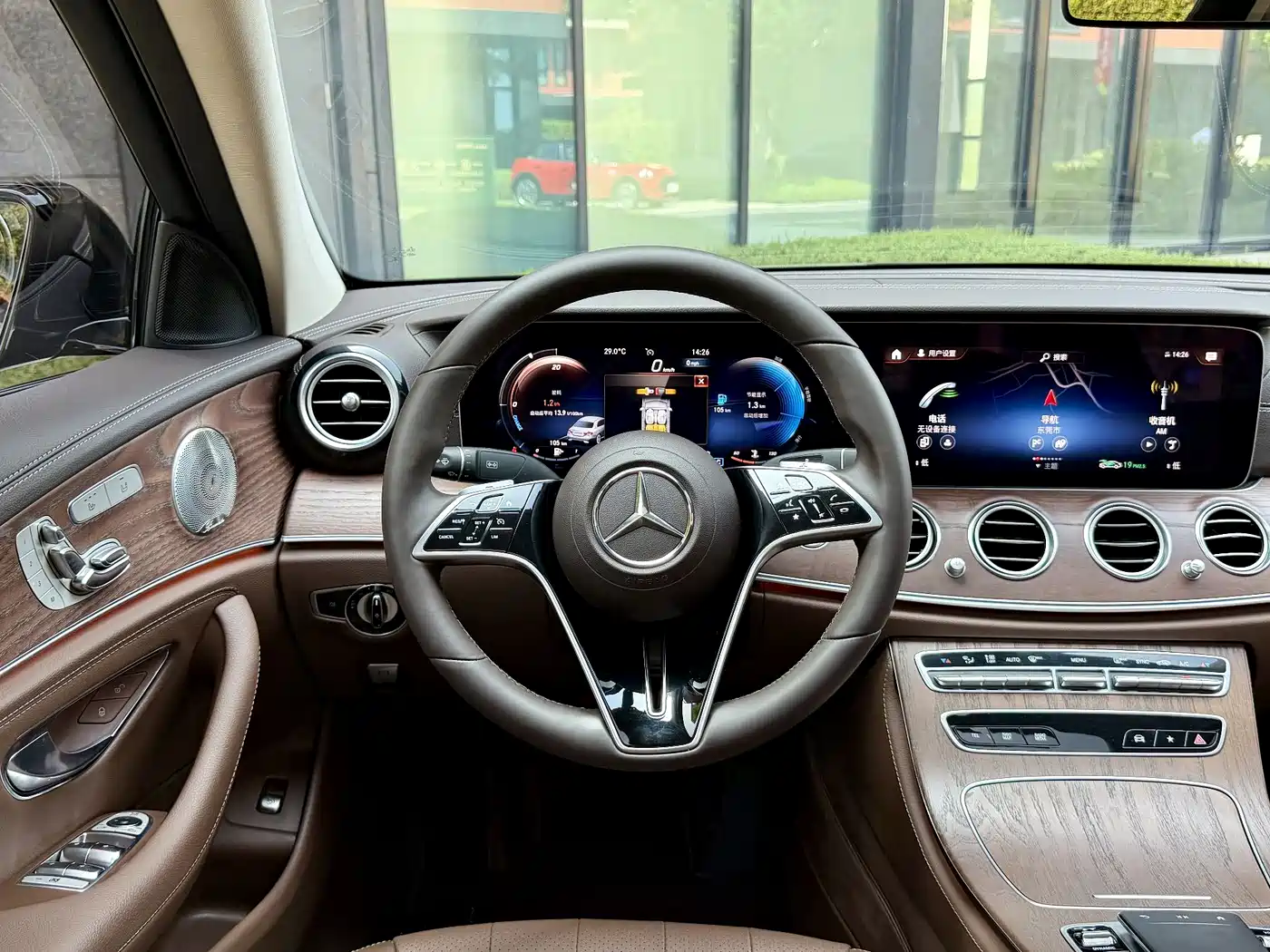 Mercedes-Benz E-Class 2022 E 300 L Fashion фото 17