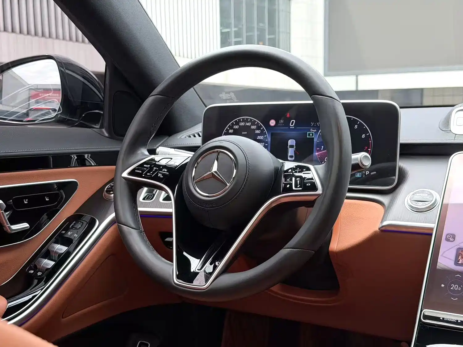 Photo 5 - Mercedes-Benz S-Class