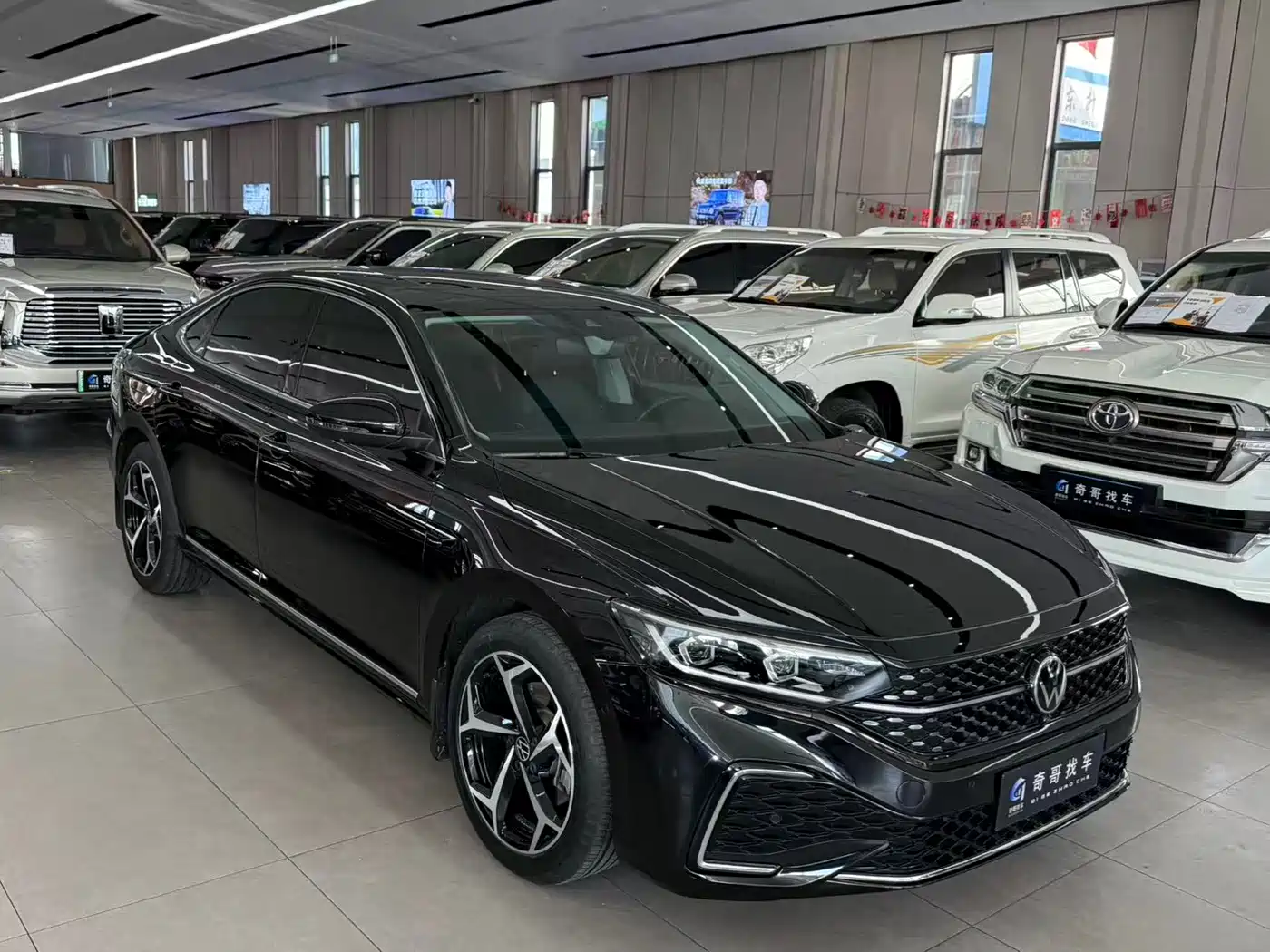 Volkswagen Passat 2023 330TSI Starlight Premium Edition