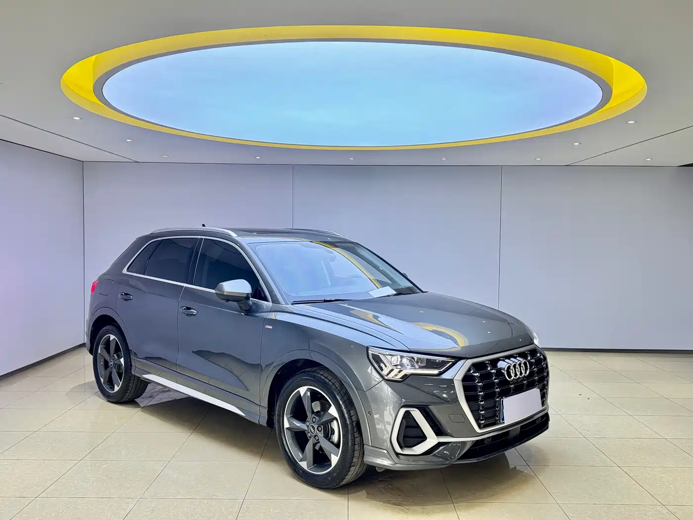 AUDI Q3