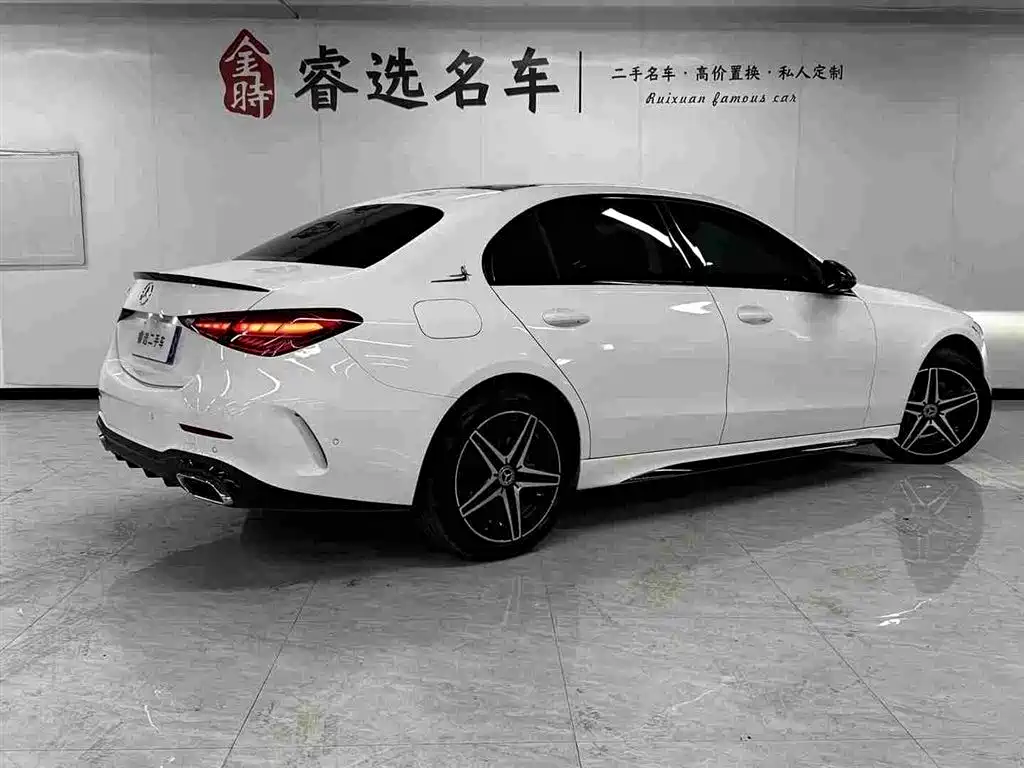 Фото 4 - Mercedes-Benz C-Class